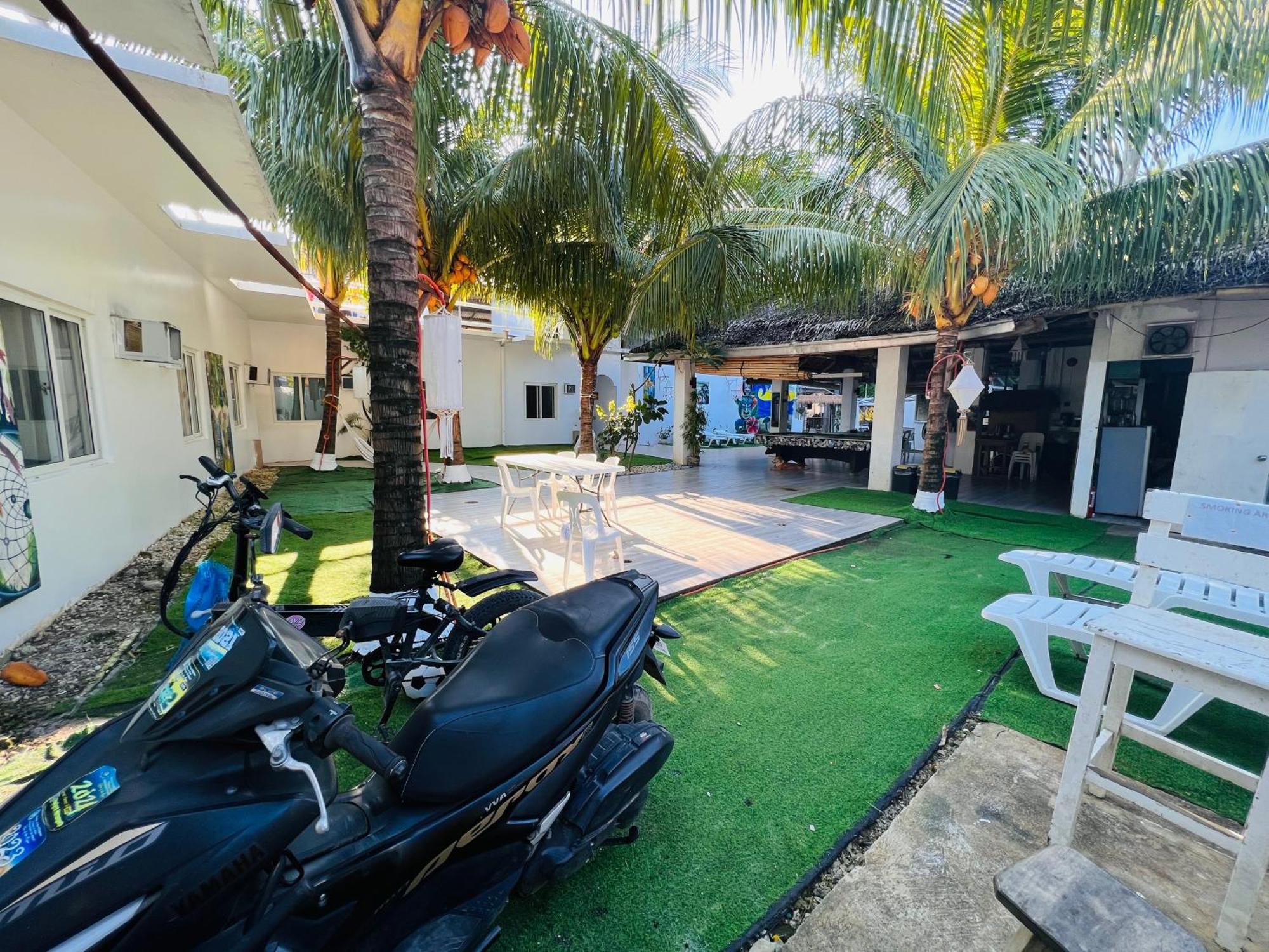 Boracay Backpackers Hostel Balabag  Екстериор снимка
