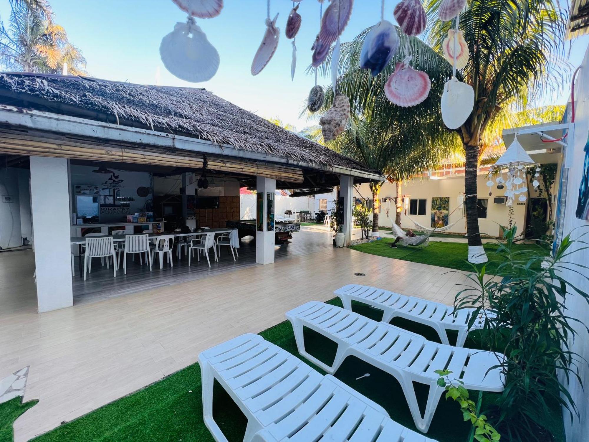Boracay Backpackers Hostel Balabag  Екстериор снимка